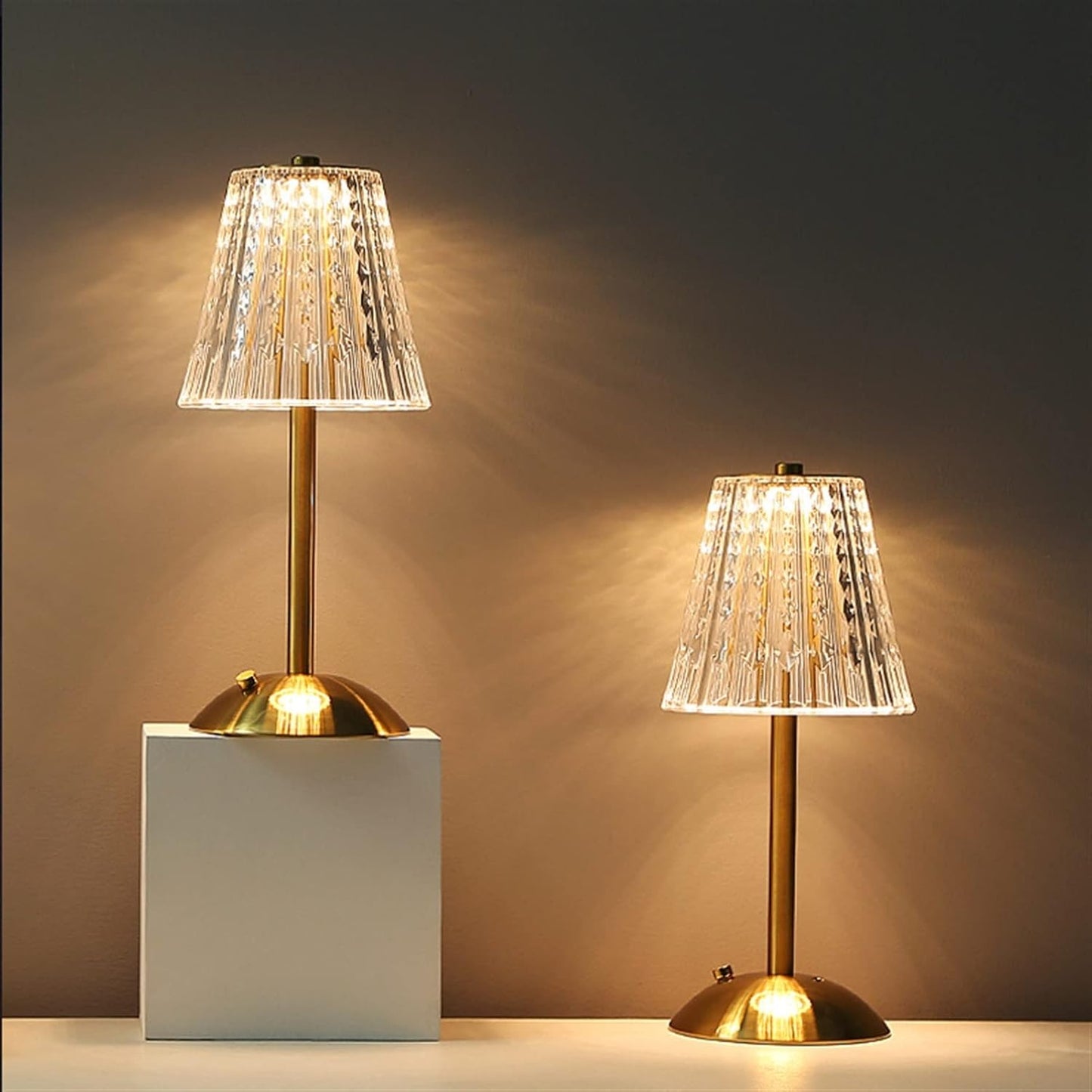 XTD832 Table Lamp in Crystal Style