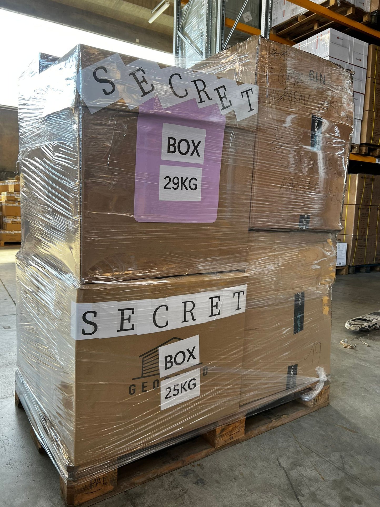 SECRET BOX GRADE A ITEMS - 12,5€/KG + IVA