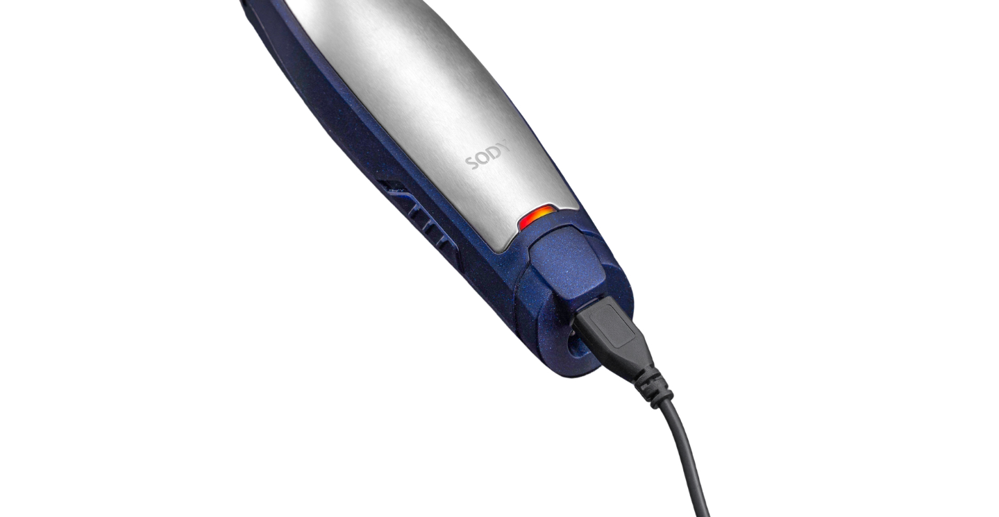Tagliacapelli Professionale – Doppia Ricarica, Lame in Acciaio Inox, 4 Pettini Guida